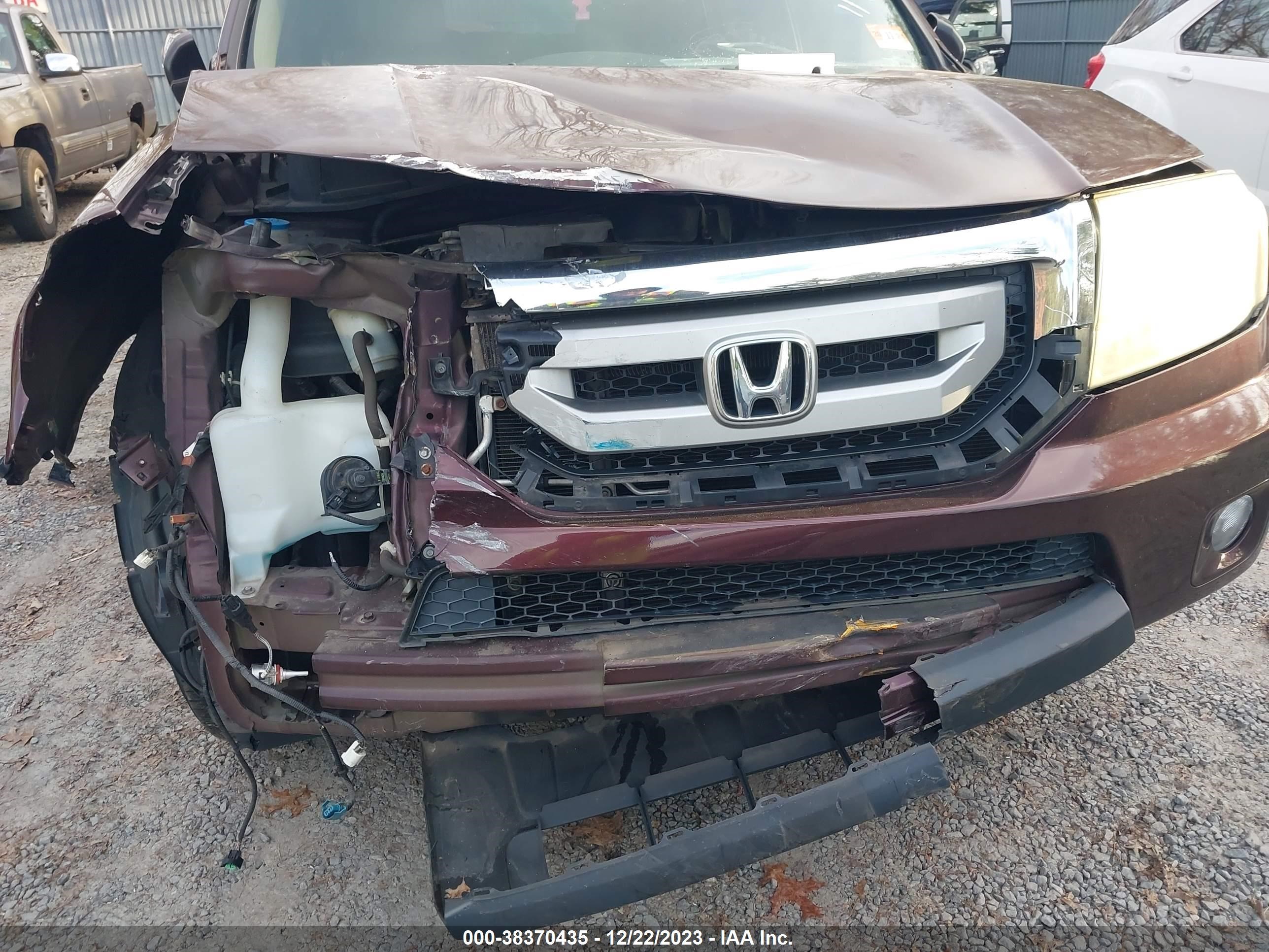 Photo 5 VIN: 5FNYF4H67AB021383 - HONDA PILOT 