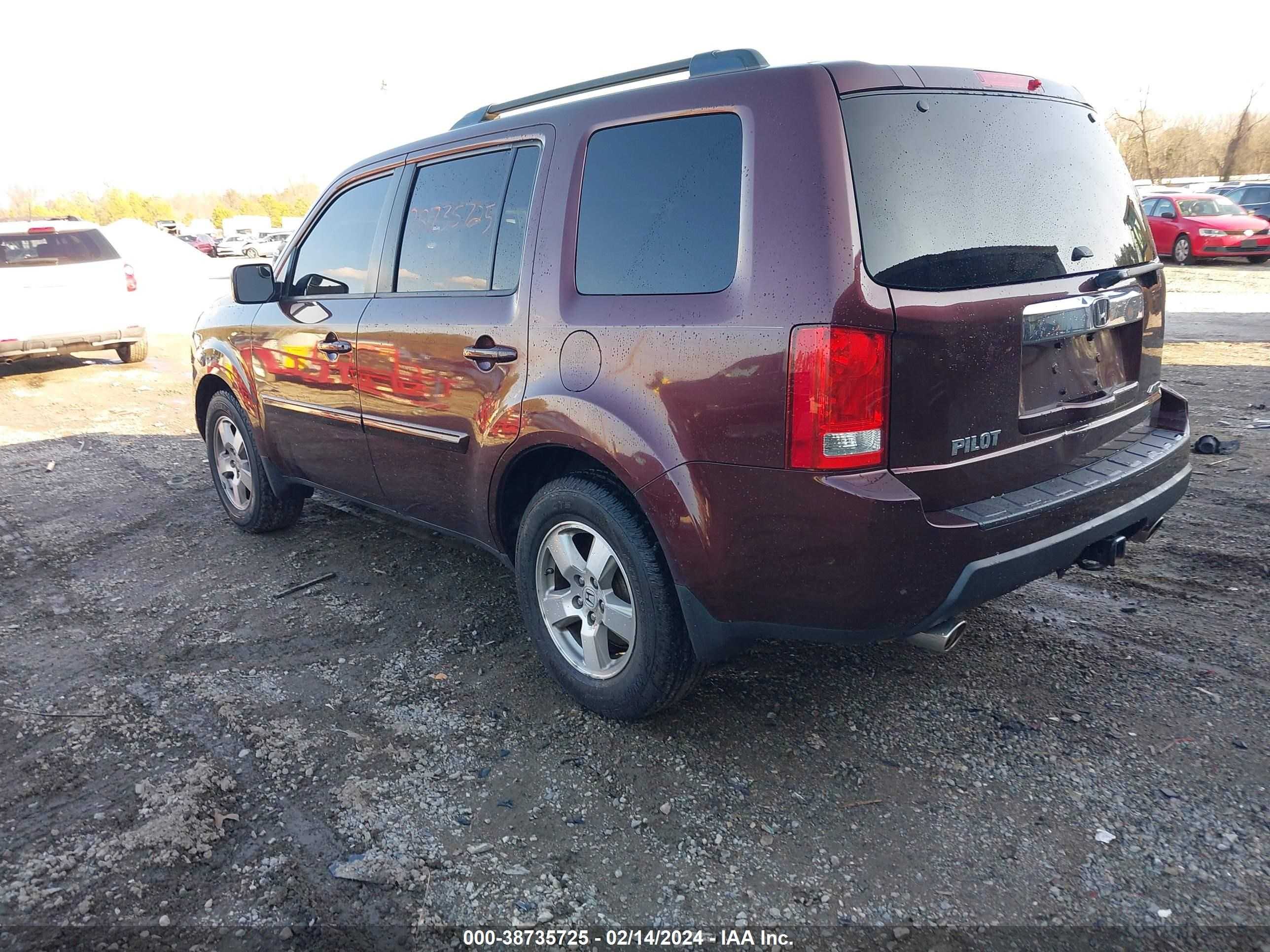 Photo 2 VIN: 5FNYF4H72BB062031 - HONDA PILOT 