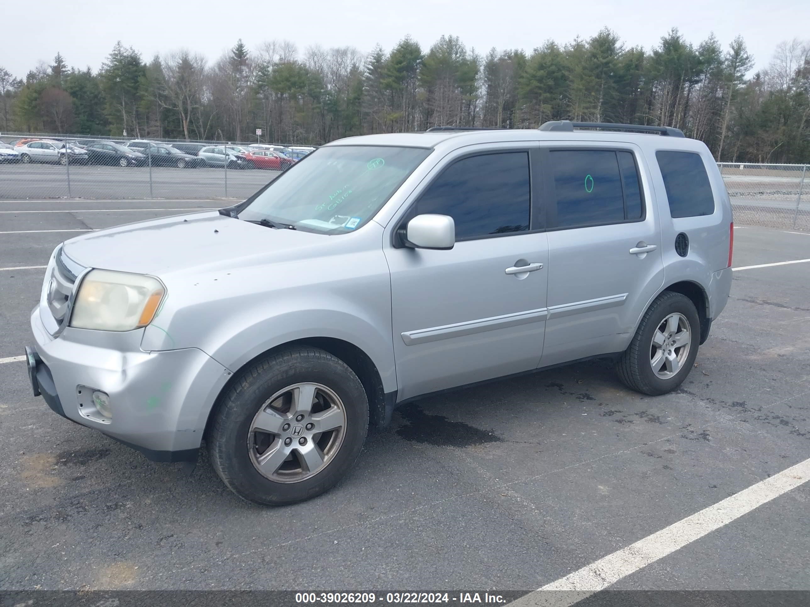 Photo 1 VIN: 5FNYF4H78BB040308 - HONDA PILOT 