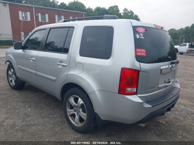 Photo 2 VIN: 5FNYF4H79FB006030 - HONDA PILOT 