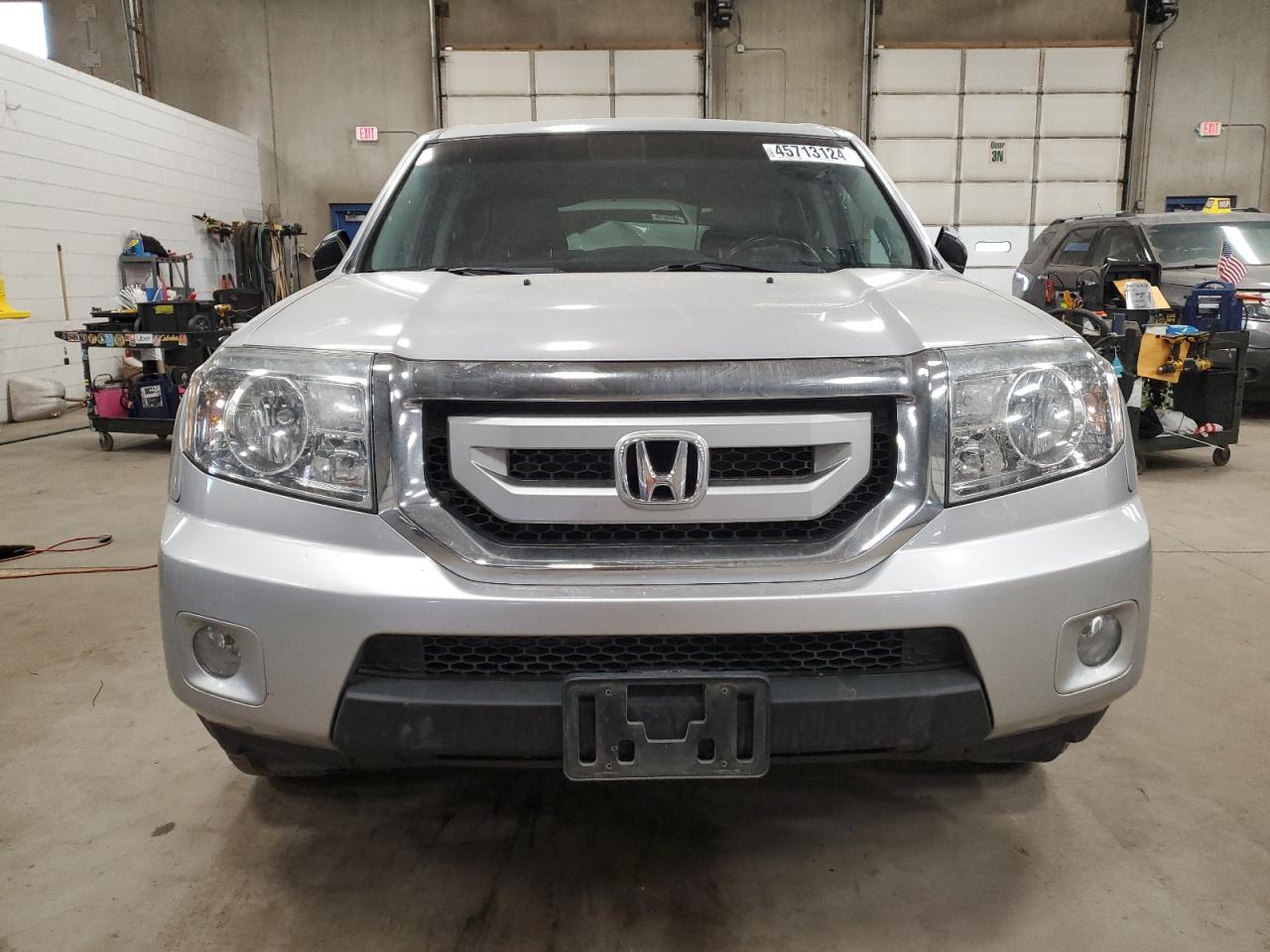 Photo 4 VIN: 5FNYF4H7XBB097528 - HONDA PILOT 