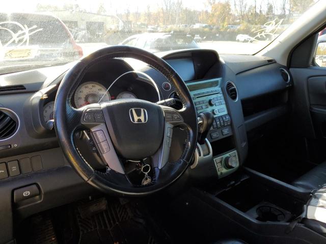 Photo 8 VIN: 5FNYF4H82AB011281 - HONDA PILOT TOUR 