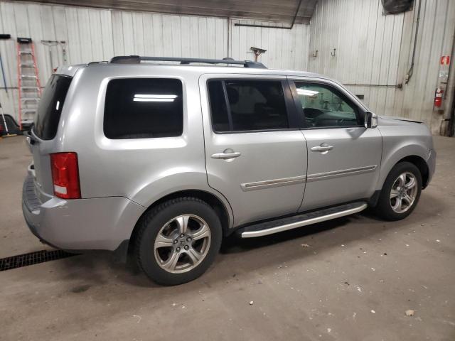 Photo 2 VIN: 5FNYF4H84AB040667 - HONDA PILOT TOUR 