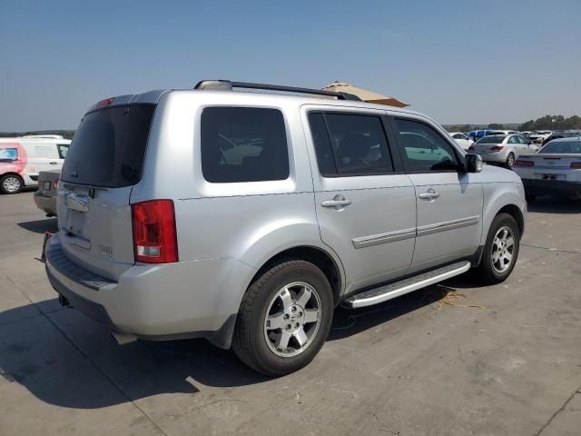 Photo 2 VIN: 5FNYF4H88AB033558 - HONDA PILOT TOUR 