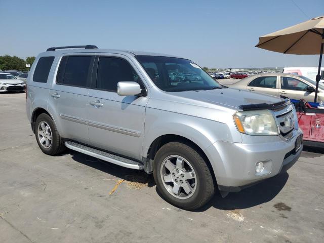 Photo 3 VIN: 5FNYF4H88AB033558 - HONDA PILOT TOUR 