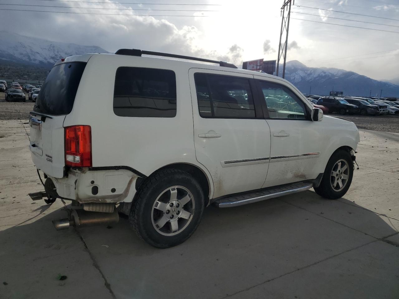 Photo 2 VIN: 5FNYF4H90AB019890 - HONDA PILOT 