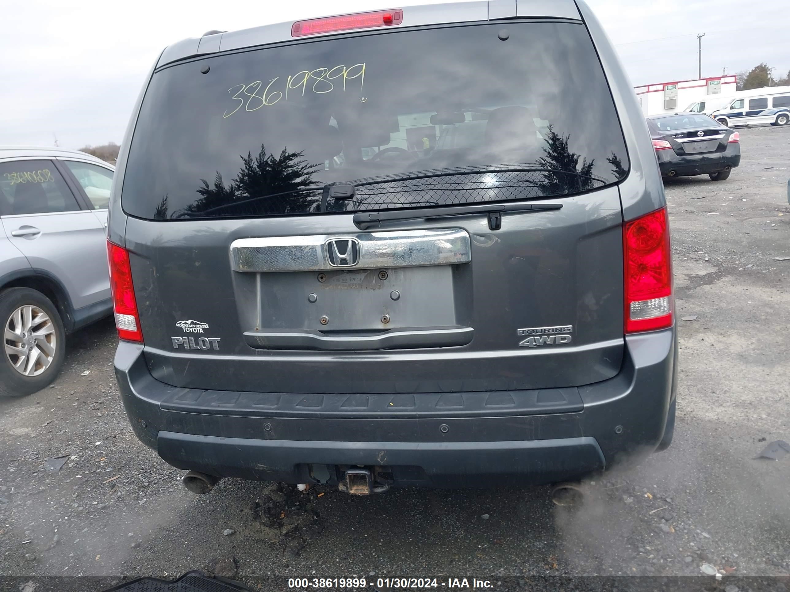 Photo 14 VIN: 5FNYF4H90AB032171 - HONDA PILOT 