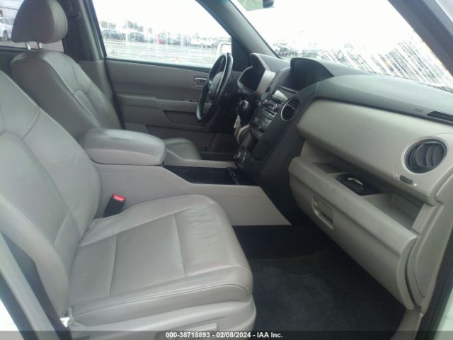 Photo 4 VIN: 5FNYF4H90FB002031 - HONDA PILOT 