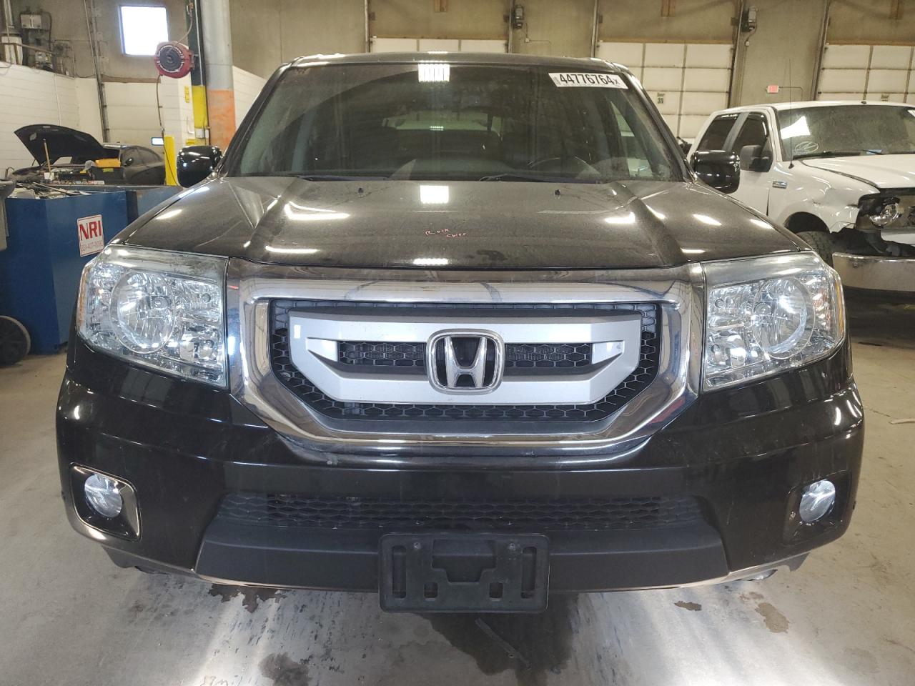 Photo 4 VIN: 5FNYF4H91BB069425 - HONDA PILOT 