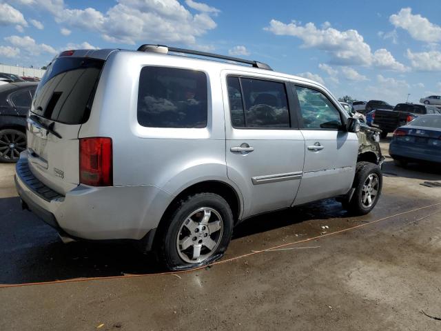 Photo 2 VIN: 5FNYF4H92AB013685 - HONDA PILOT TOUR 