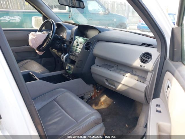 Photo 4 VIN: 5FNYF4H92BB099727 - HONDA PILOT 