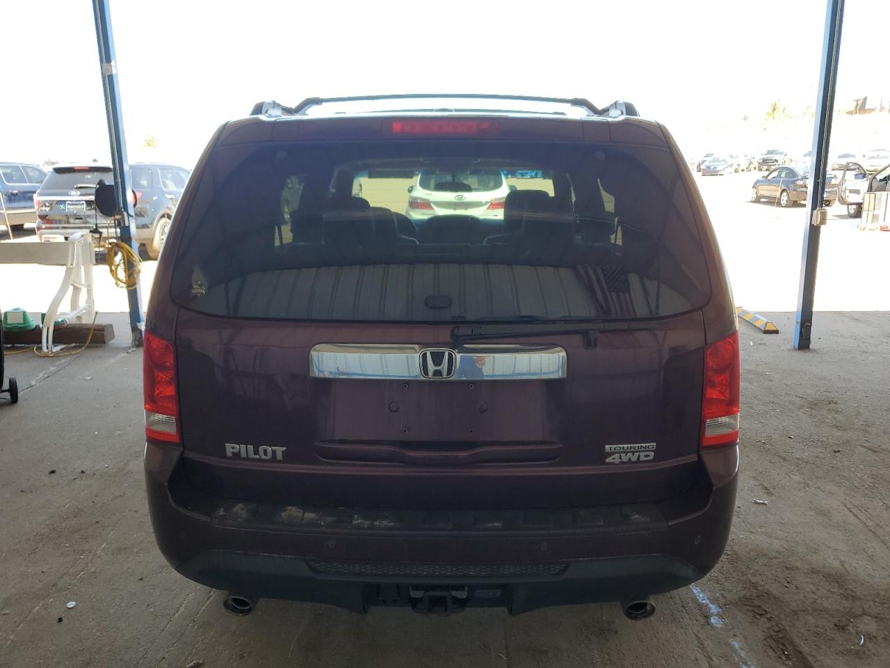 Photo 5 VIN: 5FNYF4H92FB011006 - HONDA PILOT 