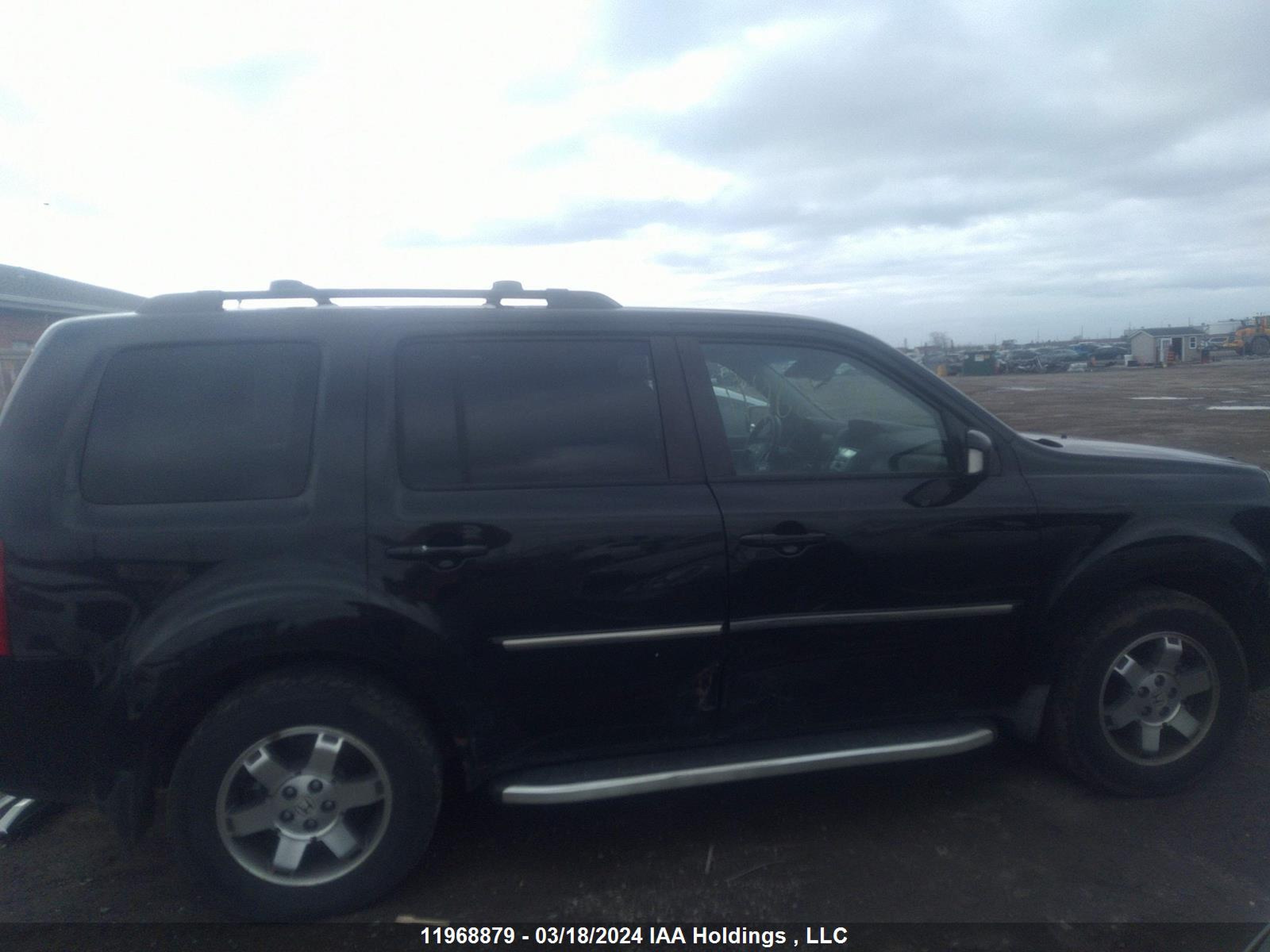 Photo 13 VIN: 5FNYF4H93AB501785 - HONDA PILOT 