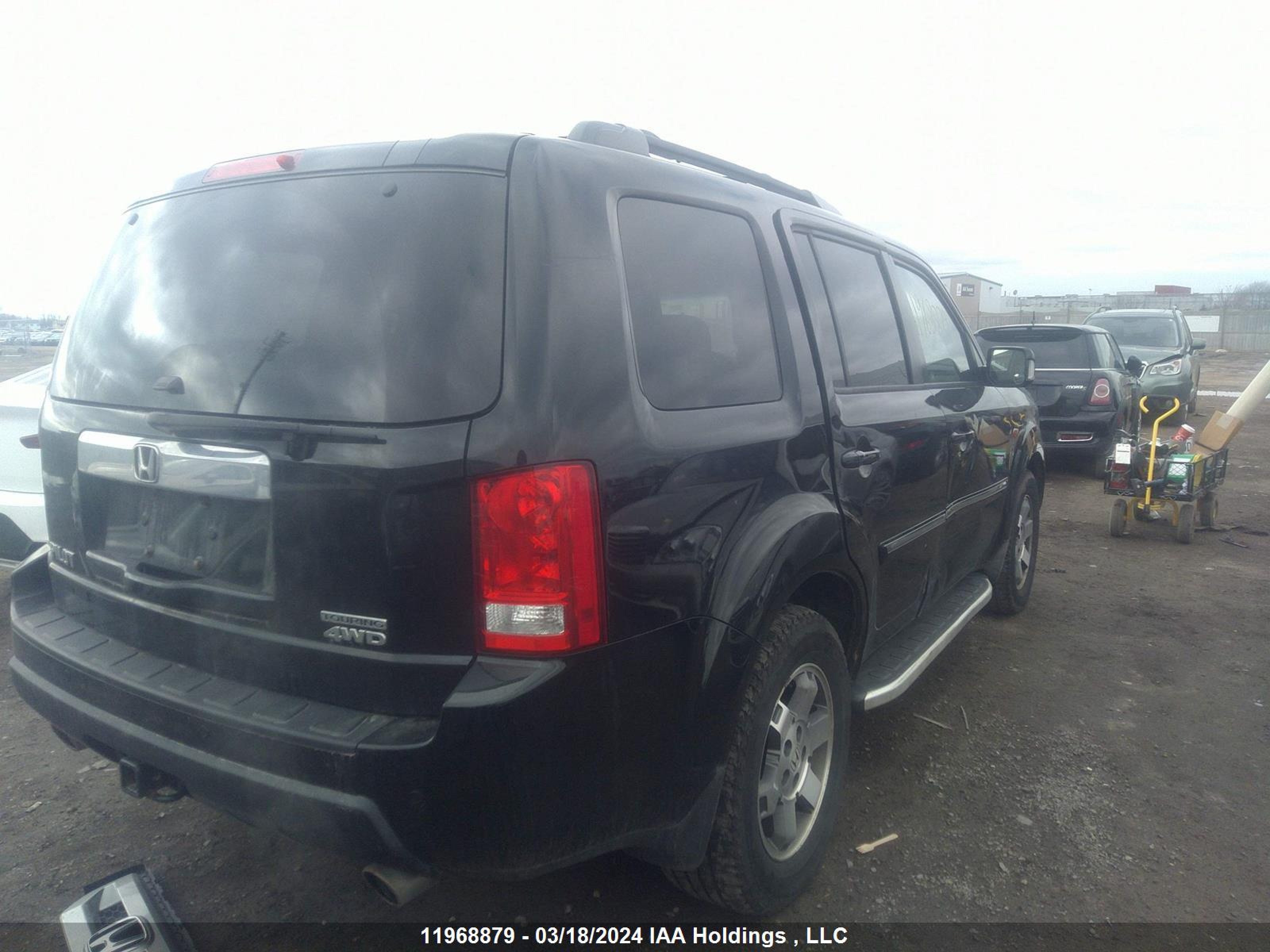 Photo 3 VIN: 5FNYF4H93AB501785 - HONDA PILOT 