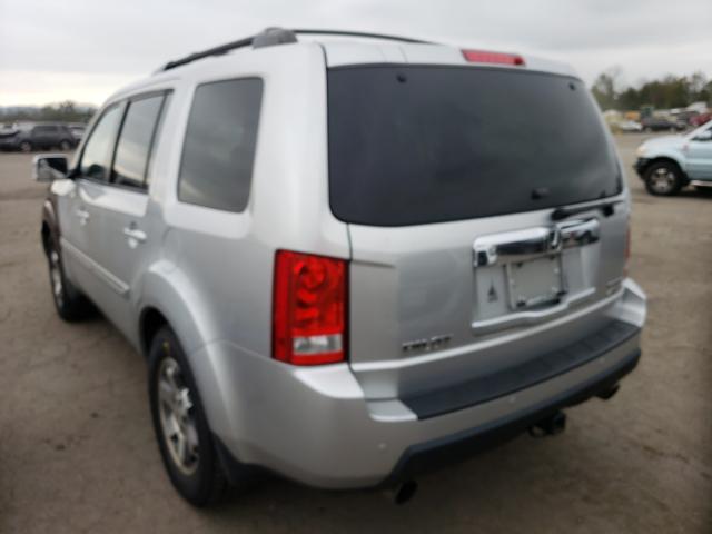 Photo 2 VIN: 5FNYF4H94AB002820 - HONDA PILOT TOUR 