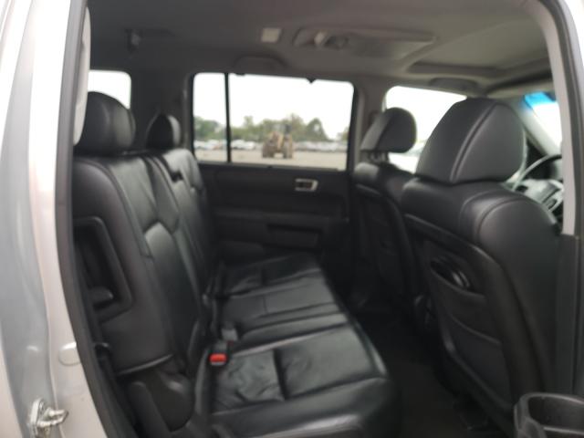 Photo 5 VIN: 5FNYF4H94AB002820 - HONDA PILOT TOUR 