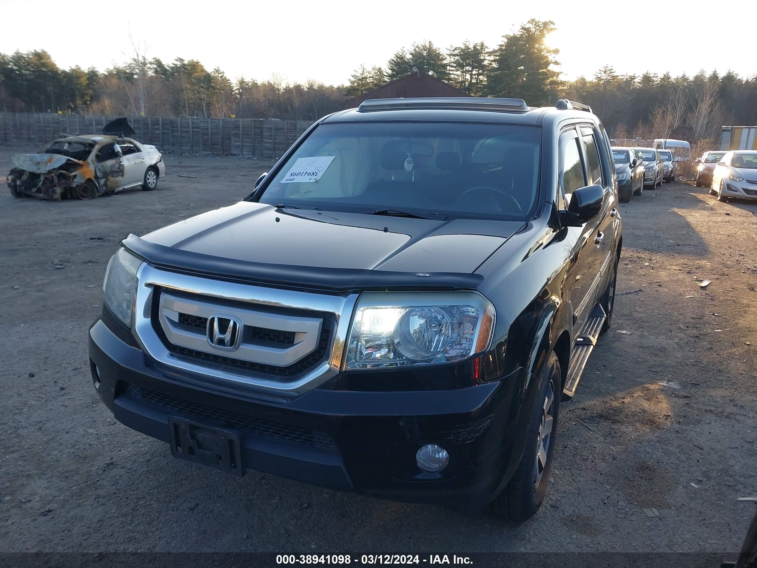 Photo 1 VIN: 5FNYF4H94AB030553 - HONDA PILOT 