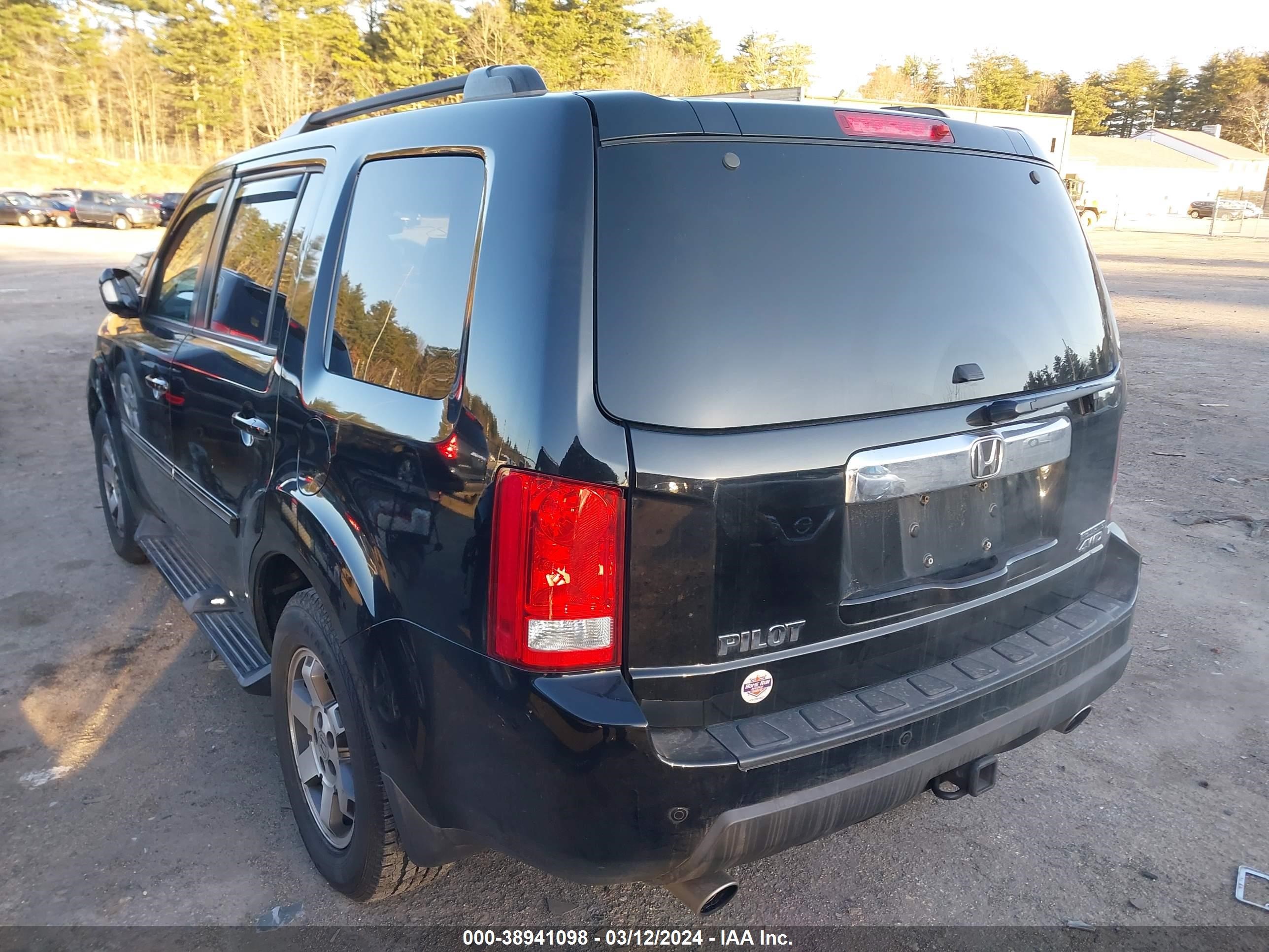 Photo 2 VIN: 5FNYF4H94AB030553 - HONDA PILOT 