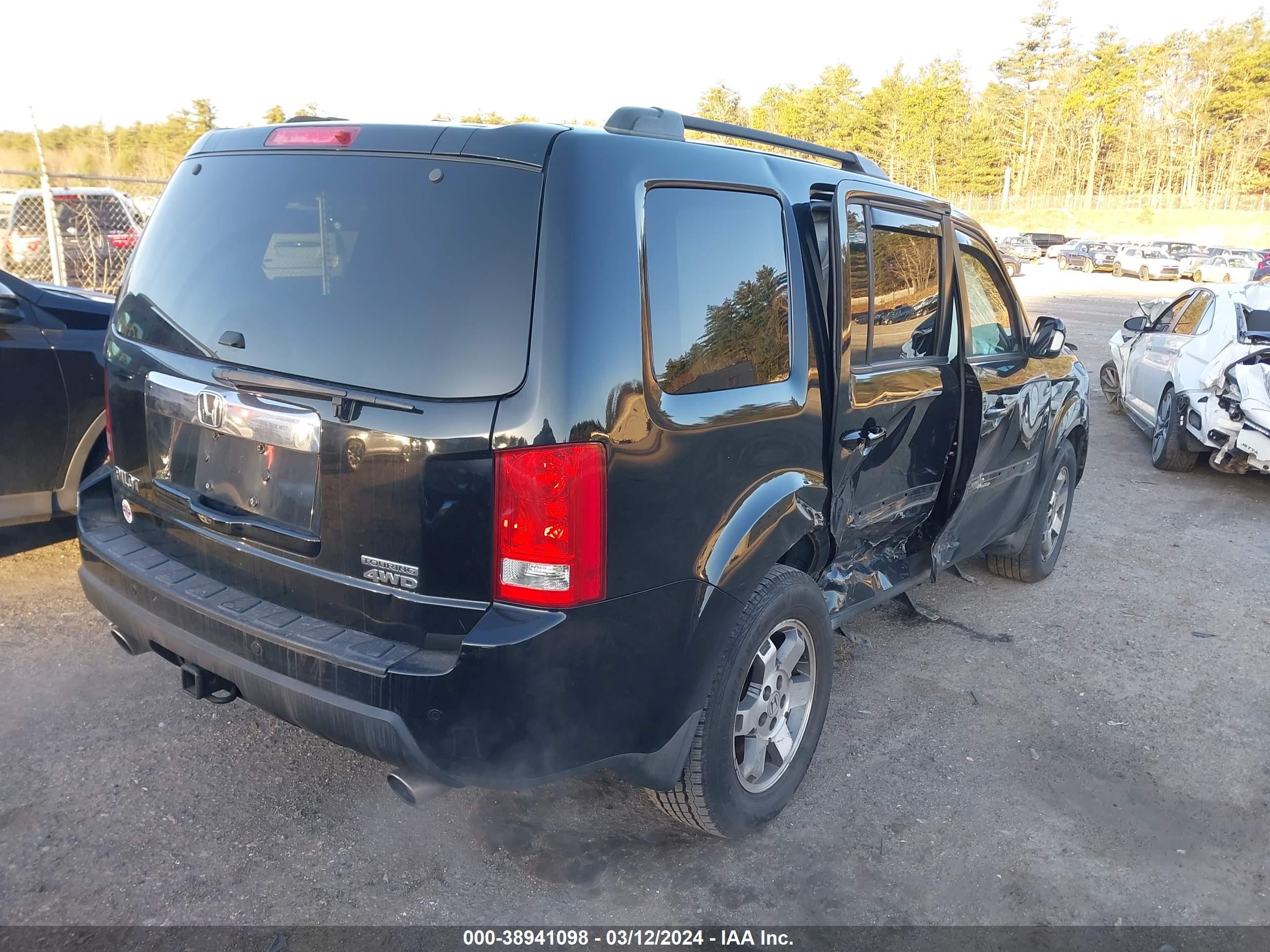 Photo 3 VIN: 5FNYF4H94AB030553 - HONDA PILOT 