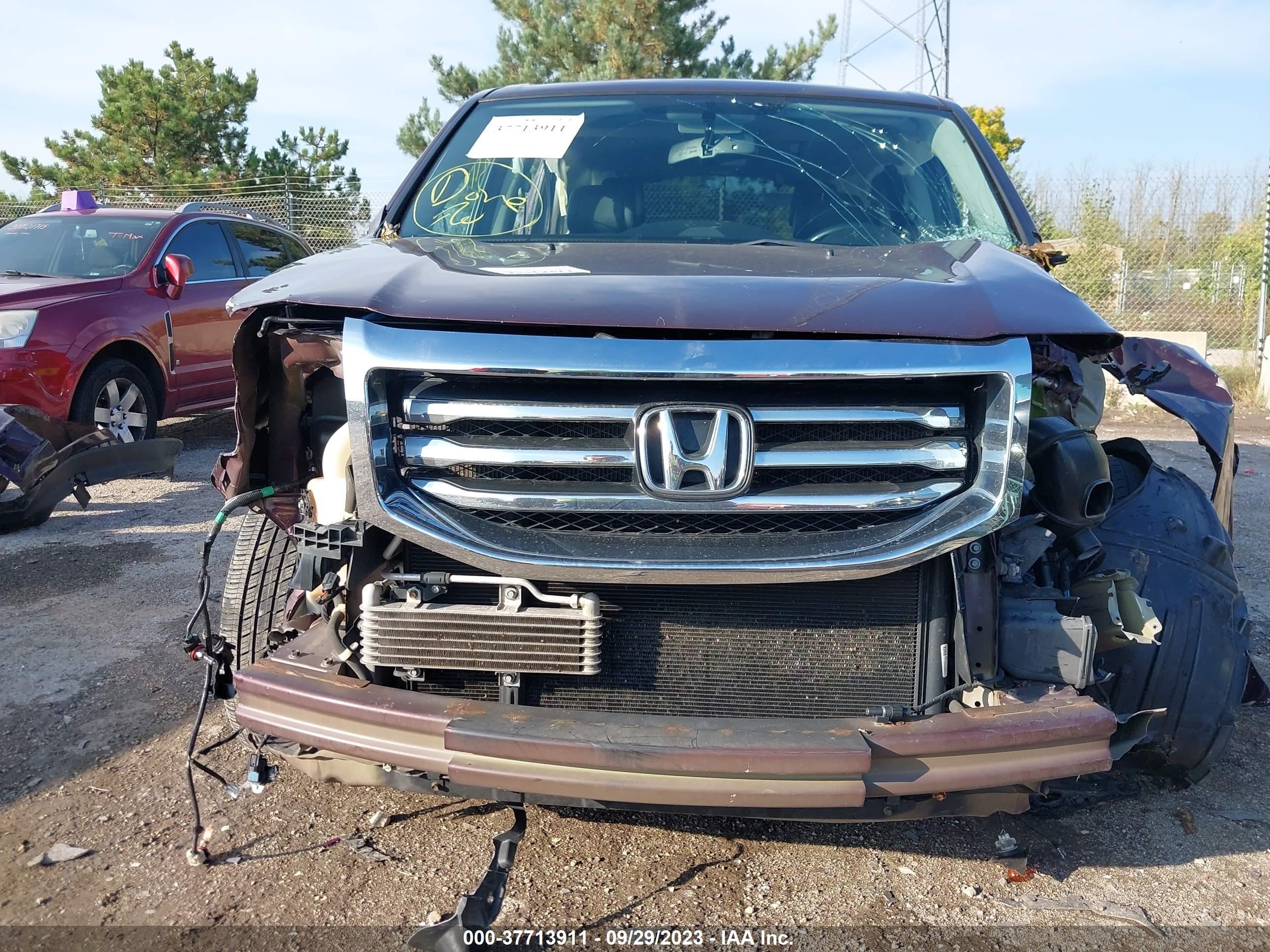 Photo 5 VIN: 5FNYF4H94EB054454 - HONDA PILOT 