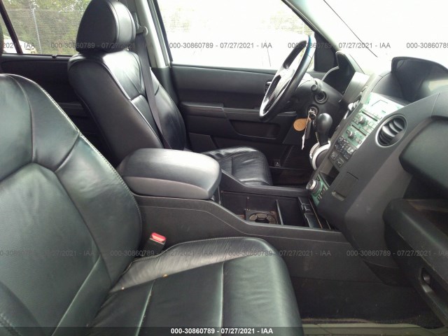 Photo 4 VIN: 5FNYF4H95BB064101 - HONDA PILOT 