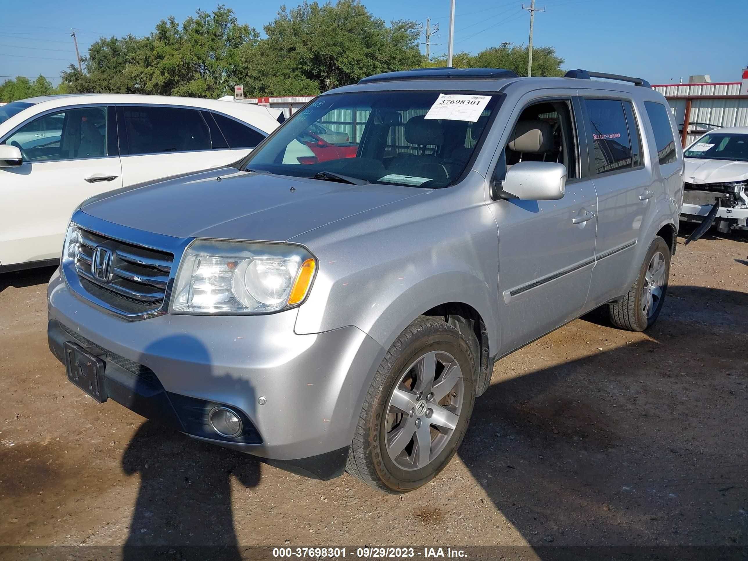 Photo 1 VIN: 5FNYF4H95CB022450 - HONDA PILOT 