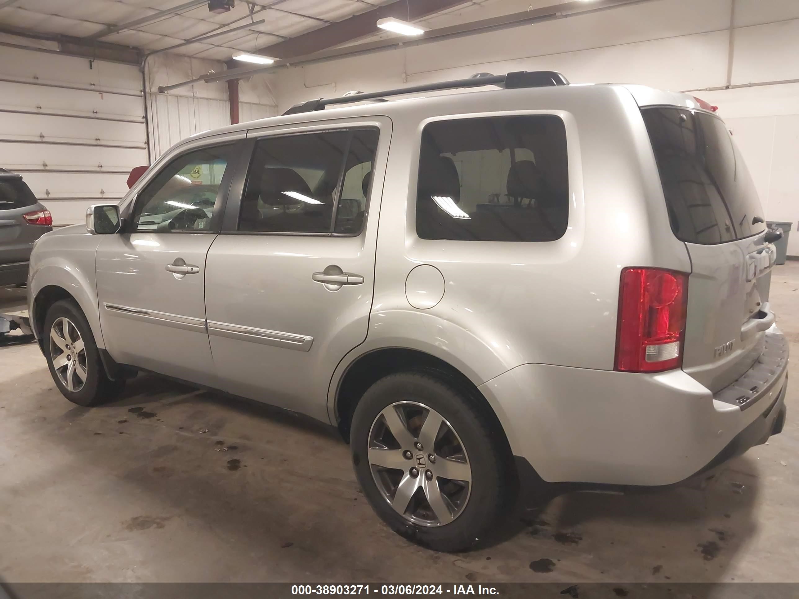 Photo 14 VIN: 5FNYF4H95DB020649 - HONDA PILOT 