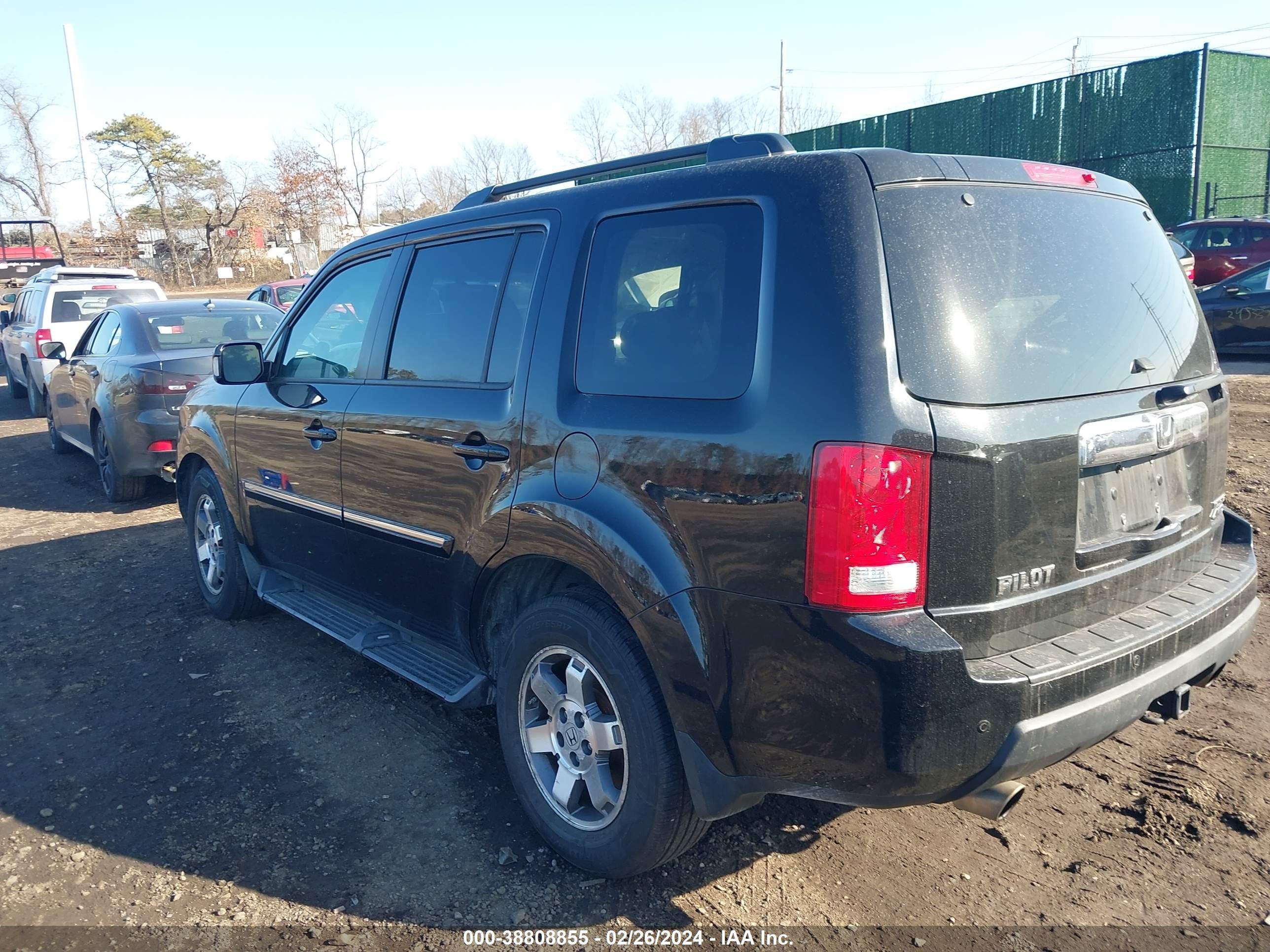 Photo 2 VIN: 5FNYF4H96AB019702 - HONDA PILOT 