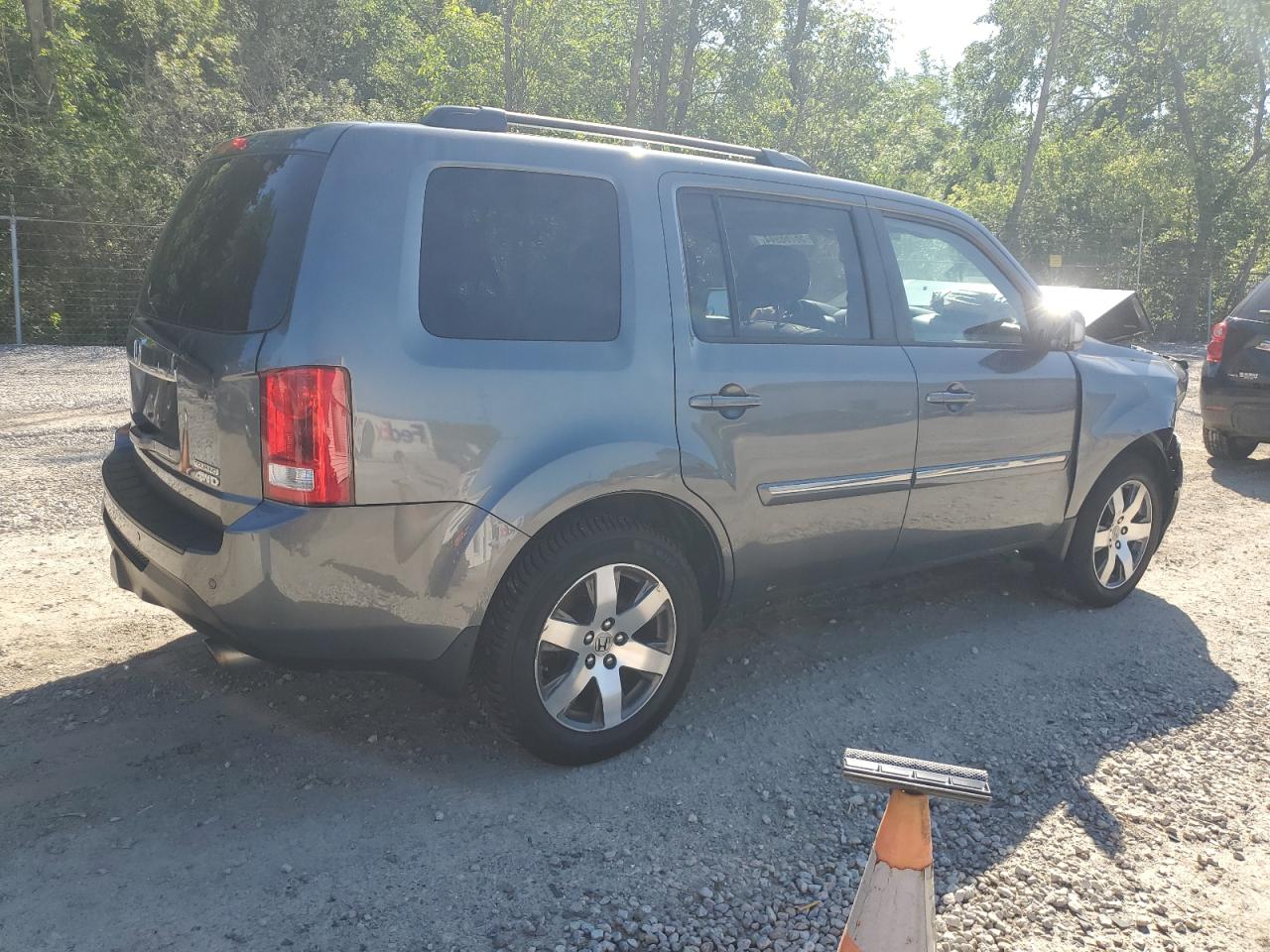 Photo 2 VIN: 5FNYF4H97DB050817 - HONDA PILOT 