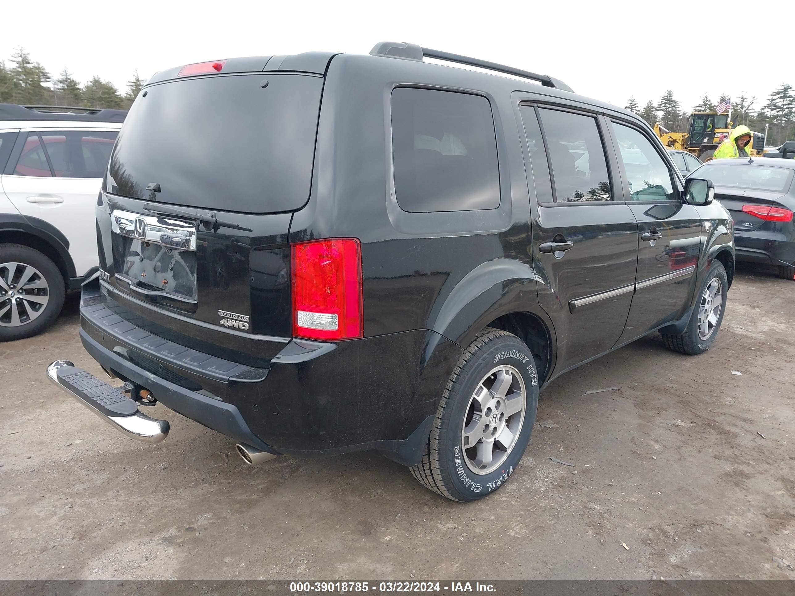 Photo 3 VIN: 5FNYF4H98BB080969 - HONDA PILOT 