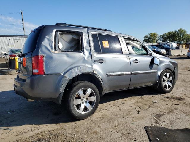 Photo 2 VIN: 5FNYF4H98CB066166 - HONDA PILOT TOUR 