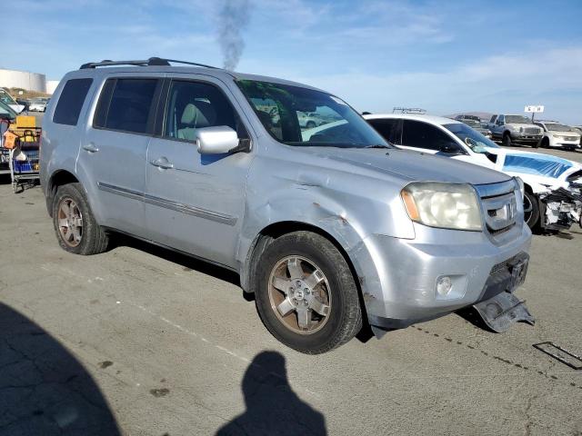 Photo 3 VIN: 5FNYF4H99AB029835 - HONDA PILOT TOUR 