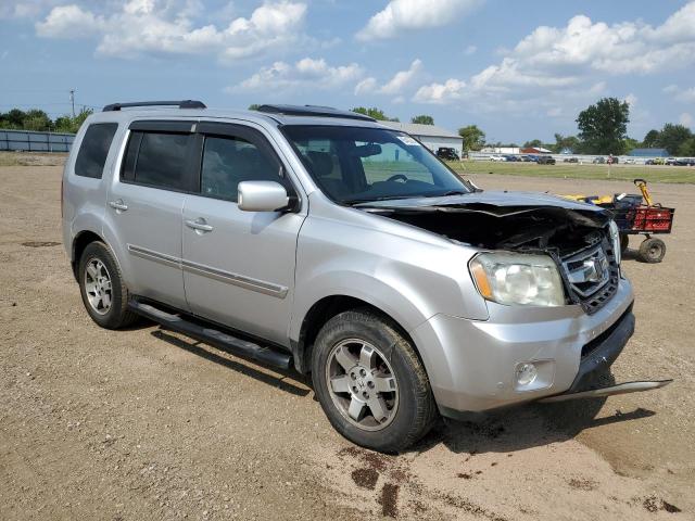 Photo 3 VIN: 5FNYF4H99BB100579 - HONDA PILOT TOUR 