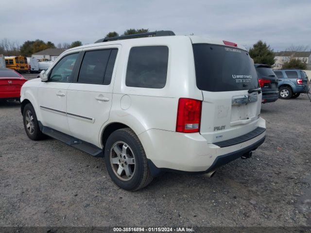 Photo 2 VIN: 5FNYF4H99BB101943 - HONDA PILOT 