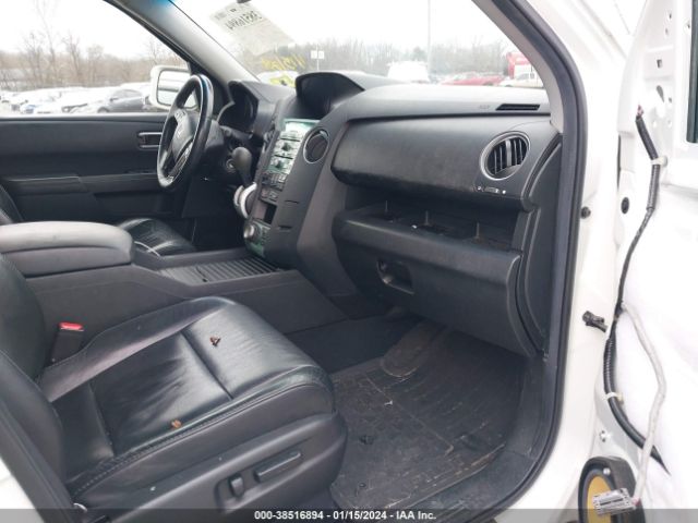 Photo 4 VIN: 5FNYF4H99BB101943 - HONDA PILOT 