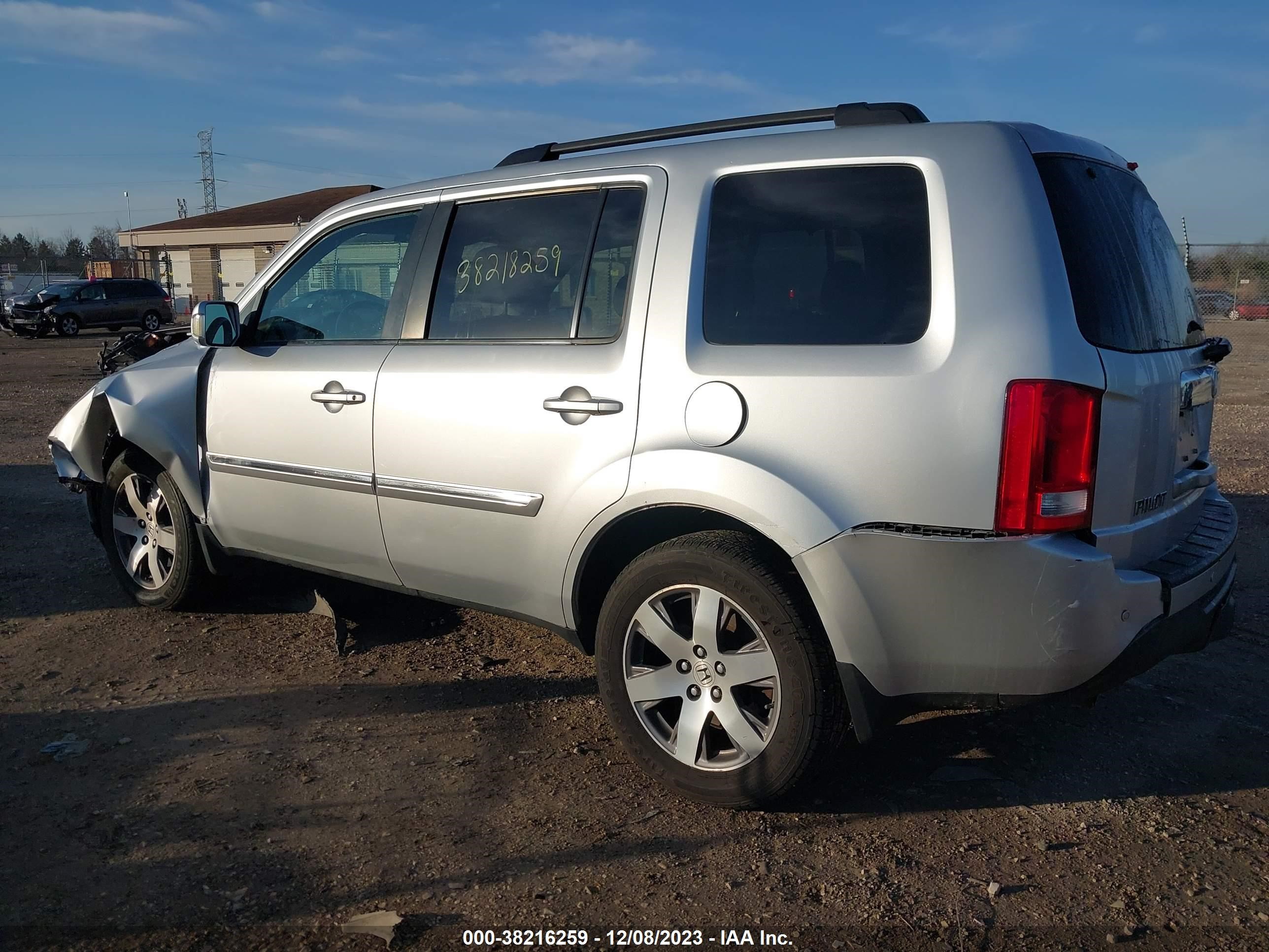 Photo 2 VIN: 5FNYF4H99EB048228 - HONDA PILOT 