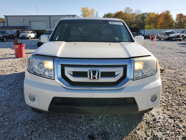 Photo 4 VIN: 5FNYF4H9XBB036701 - HONDA PILOT TOUR 