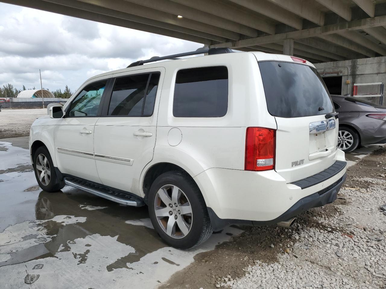 Photo 1 VIN: 5FNYF4H9XEB042017 - HONDA PILOT 