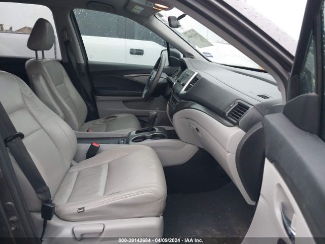 Photo 4 VIN: 5FNYF5H12HB044896 - HONDA PILOT 