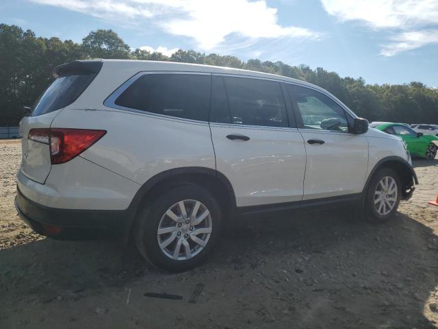 Photo 2 VIN: 5FNYF5H12KB025627 - HONDA PILOT LX 