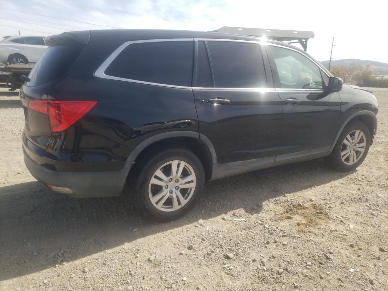 Photo 2 VIN: 5FNYF5H19GB055960 - HONDA PILOT 