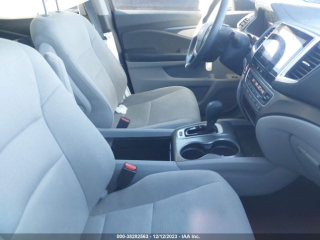 Photo 4 VIN: 5FNYF5H30GB043181 - HONDA PILOT 