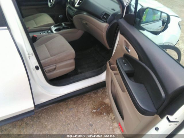 Photo 4 VIN: 5FNYF5H32HB045788 - HONDA PILOT 