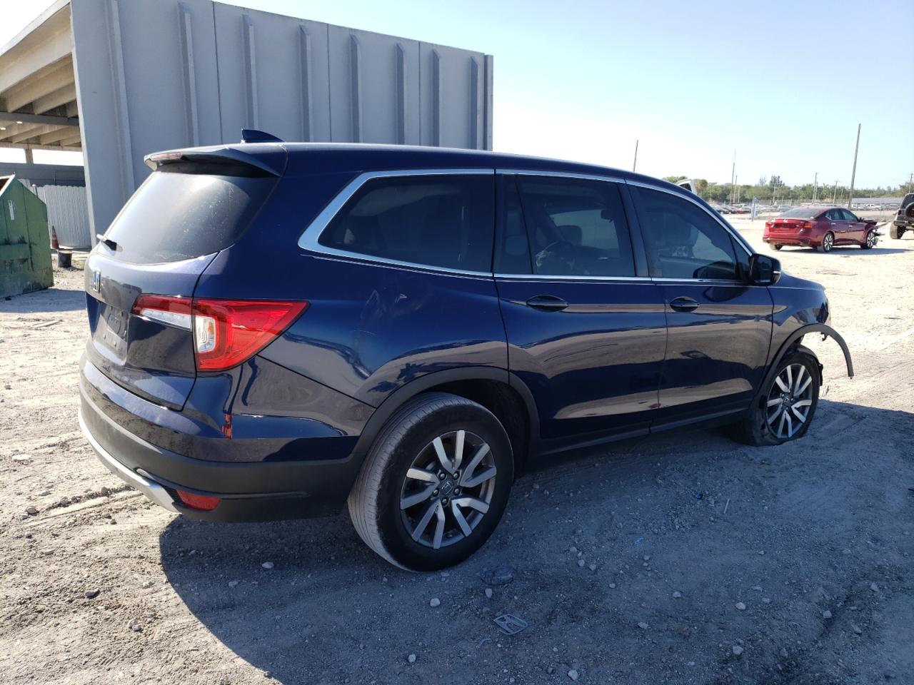 Photo 2 VIN: 5FNYF5H32LB009138 - HONDA PILOT 