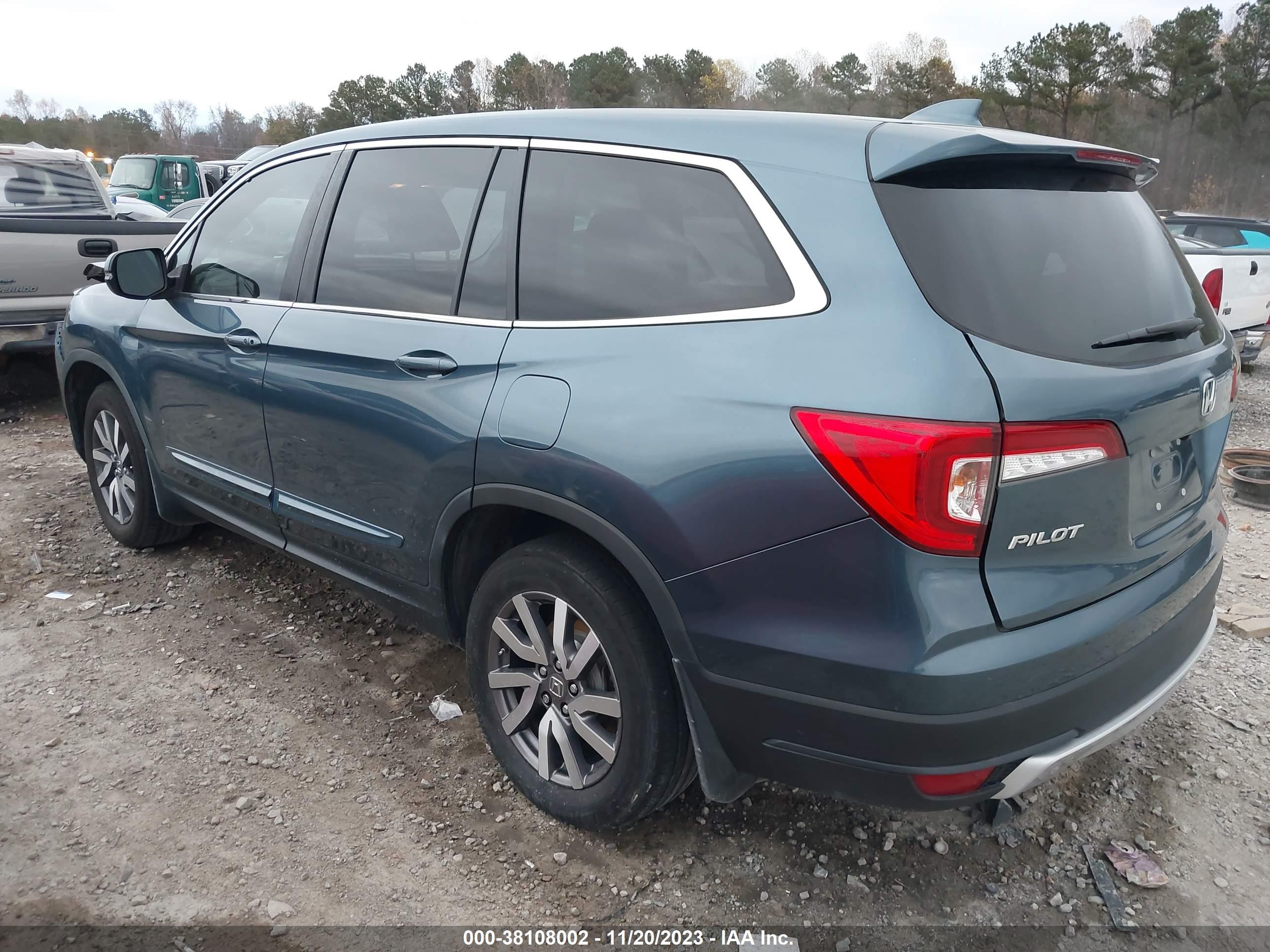 Photo 2 VIN: 5FNYF5H34MB010017 - HONDA PILOT 