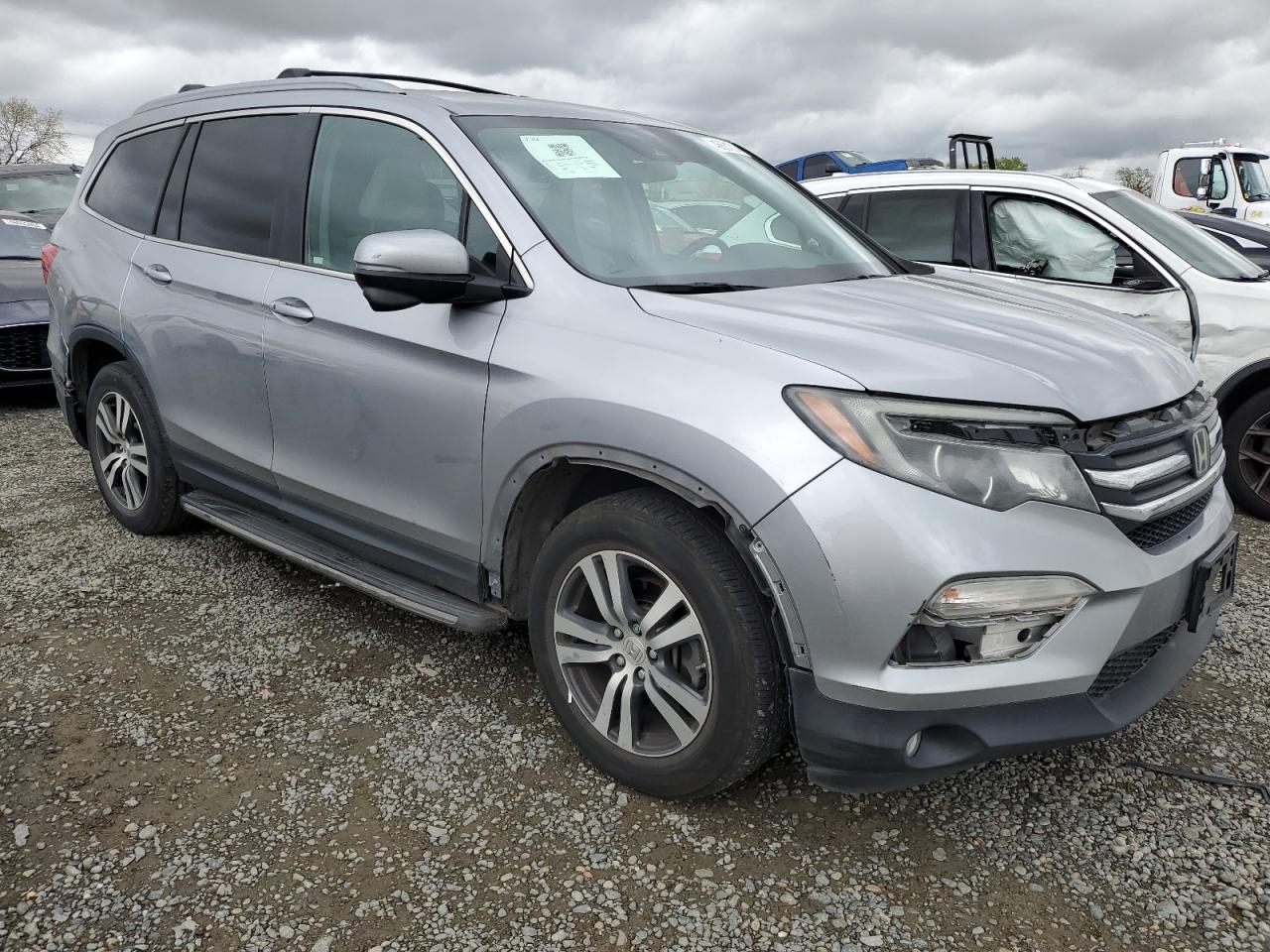 Photo 3 VIN: 5FNYF5H48GB035211 - HONDA PILOT 