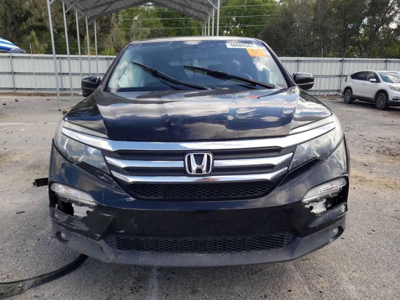 Photo 4 VIN: 5FNYF5H50JB010691 - HONDA PILOT 