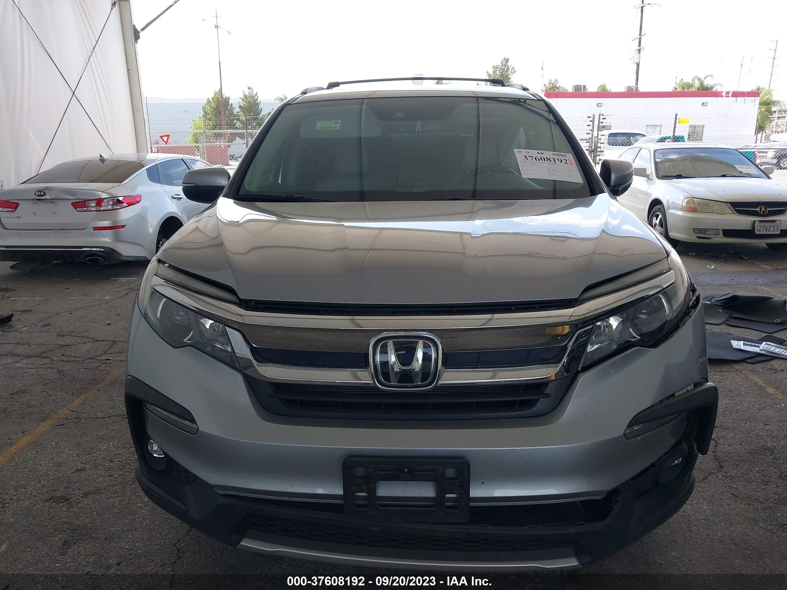 Photo 11 VIN: 5FNYF5H53LB014303 - HONDA PILOT 