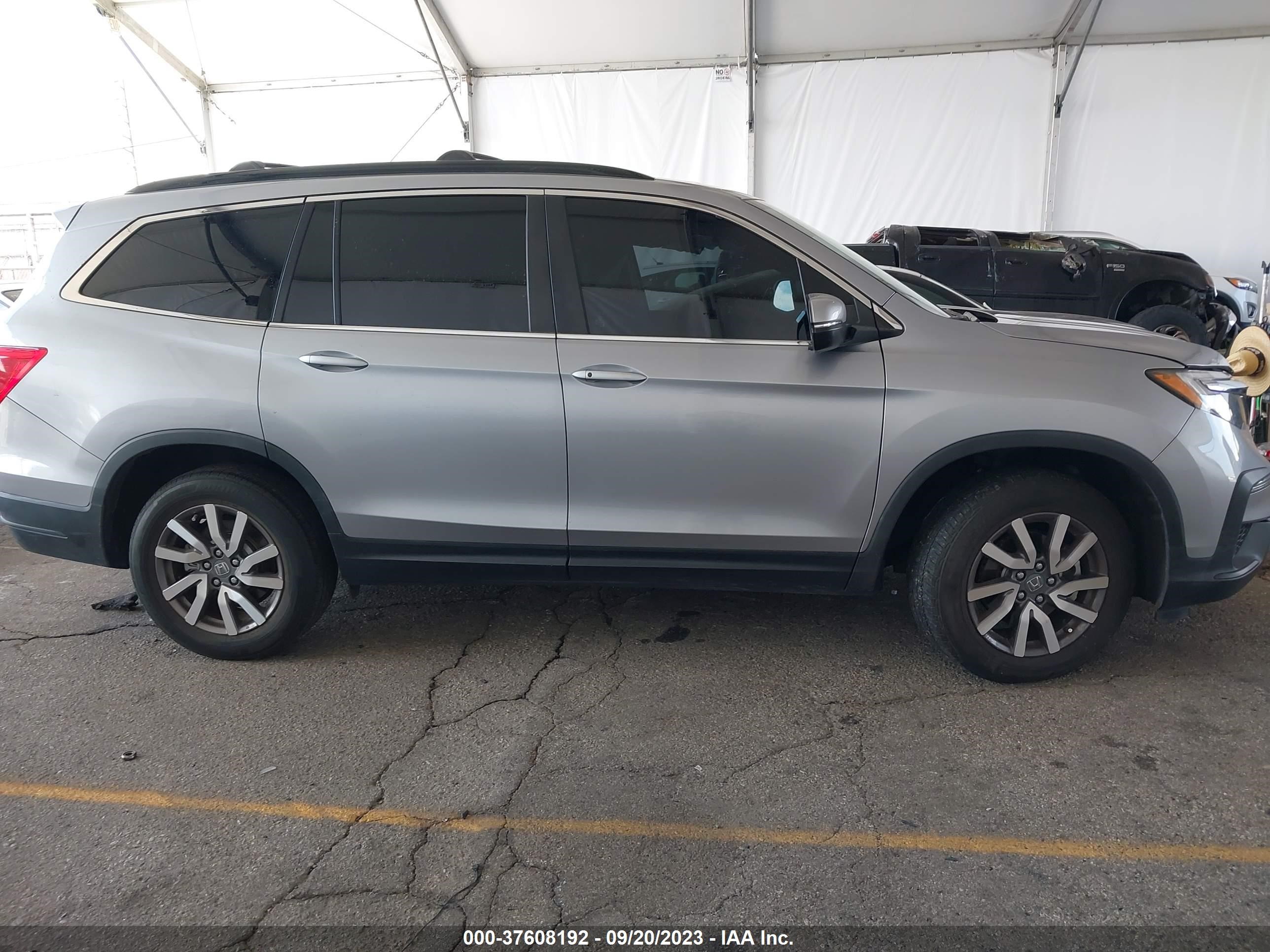 Photo 12 VIN: 5FNYF5H53LB014303 - HONDA PILOT 