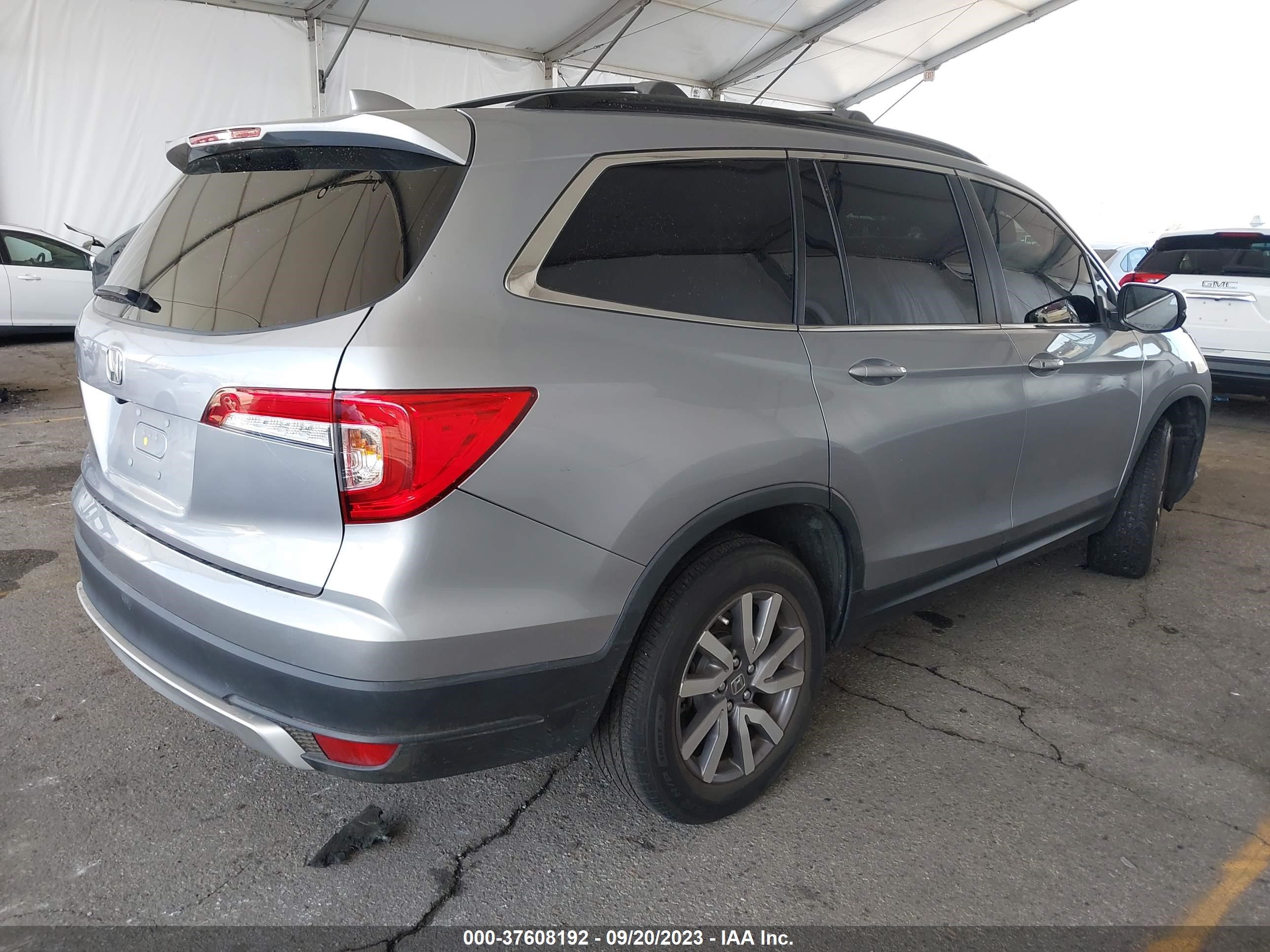 Photo 3 VIN: 5FNYF5H53LB014303 - HONDA PILOT 